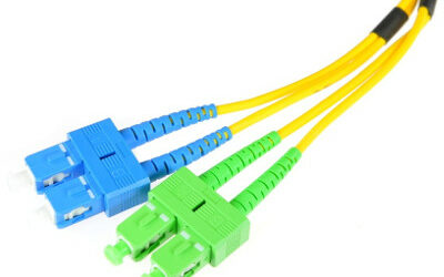 PATCHCORD ŚWIATŁOWODOWY SM SC/UPC-SC/APC DUPLEX 2m