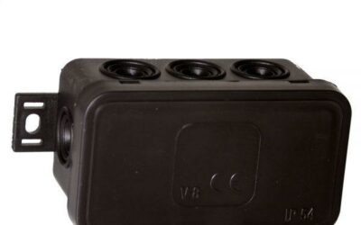 Puszka natynkowa pusta 8 wlotów VIPLAST V8 klik CZARNA IP54 80x45x41mm 038-05