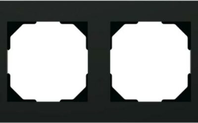 Ramka poczwórna czarna FG-04 Tech Sterowniki