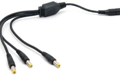 ROZGAŁĘŹNIK NA 3 WTYKI 2,1/5,5 Z GNIAZDEM